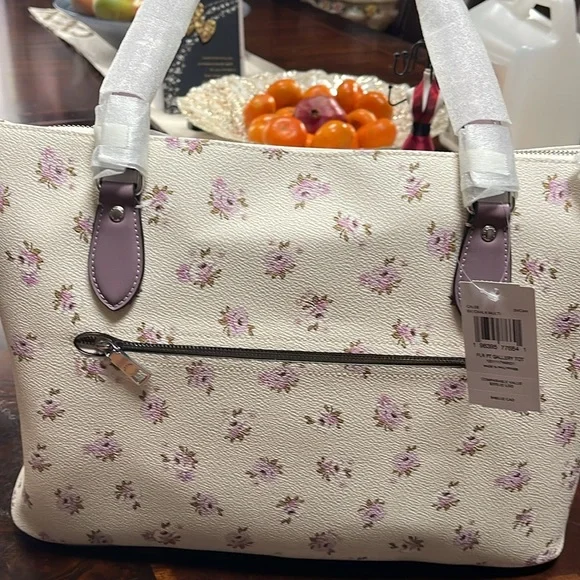 Coach Floral Gallery Tote - Picture 4 of 8